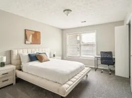 Rex Townhomes 2411r I Spacious 1 Bed 15 Bath