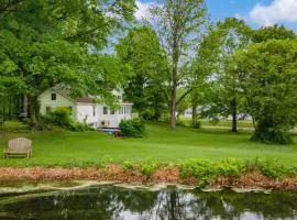 Pondfront Gem Minutes from Hudson’s Best Shops Cafes The Stillwater House
