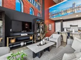 Grand Ole Nashville in Downtown Nashville, Walk to Broadway, Parking, Pool, Gym