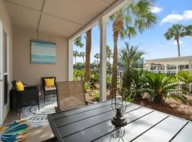 Grand Caribbean East Poolside Palms