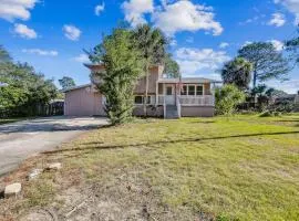 Near Downtown Beach House&Apt - Woodland Escape