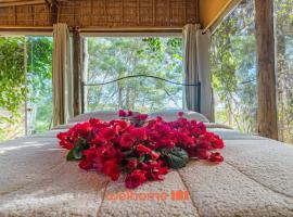 Chale em Taubate com Banheira e Vista Natural, hotel a Taubaté