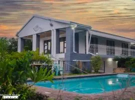 Falcon Lodge