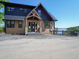 Velvet Monkey Retreat, hotel in Sevierville