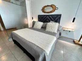 Belmonte 220-Lindo apartamento en Av centenario con piscina