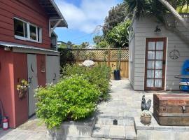 Big Red Lodge Cottage、サンディエゴのシャレー