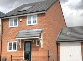 Private 3 bedroom detached house or home in Newcastle