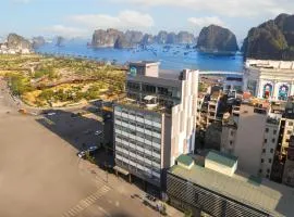 Tru by Hilton Ha Long Hon Gai Centre