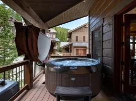 Base Camp 490 Private Hot Tub