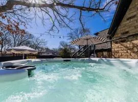 Dome Manor 2 Game Rooms, Hot tub & Pool!