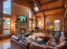 Rustic Ridge Log Cabin: Hot Tub, Games, Views!