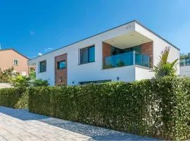 2 Bedroom Awesome Apartment In Malinska