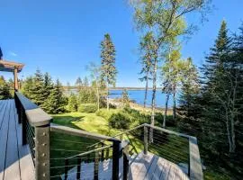 Oceanfront Crackling Cove Cottage Family firer pit slleeps 6