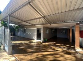 Residencial com Ótima localização e Conforto, hotel v destinaci Toledo