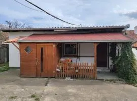 The Most Affordable Inđija Solitary Flat