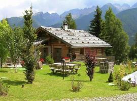 Typical Cottage in Bellamonte Italy with bubble bath, hotel v destinácii Bellamonte