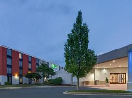Holiday Inn Express Wilkesboro By IHG, готель біля аеропорту Wilkes County Airport - IKB, у місті Вілкесборо