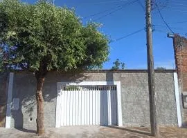 Iporã casa simples Ar-cond, wi-fi, smartv, máquina de lavar 5 pessoas