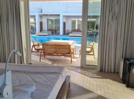 Blue Summer Luxury Suites