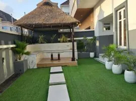 Luxury 4 bed rooms villa