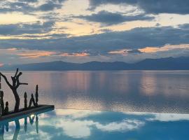 ​Le Grand Bleu Resort, hotel v destinaci Dhervénion