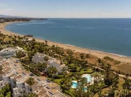 Cozy Apartment In Estepona With Wifi