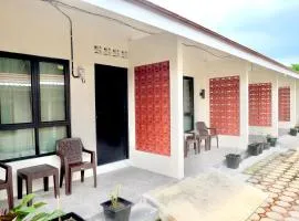 Anethos Living Tambakrejo Family Stay