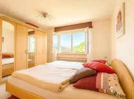 Bright apartment close to center