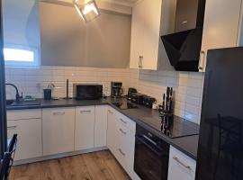 Mieszkania turystyczno - pracownicze, homestay in Dąbrowa
