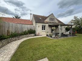 Sous le chemin de Paris, hotel in Milly-la-Forêt