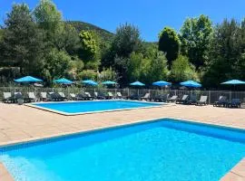 Villages de Chalets et camping La Pierre de l'Aigle