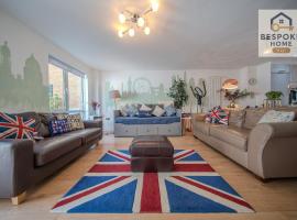 Free parking - 4 Bed - 3 Bath - Sofa Bed - digital lock entry, hotel v Londýně