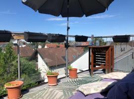 3-room apartment with terrace and carport in Filderstadt、フィルダーシュタットのホテル