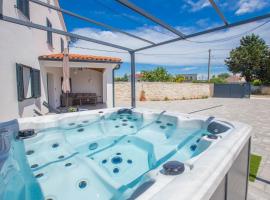 Jacuzzi House Mia, hotel di Gajana