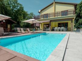 Villa Prosecco x 13 Piscina & Barbecue, hotel v destinaci Prosecco