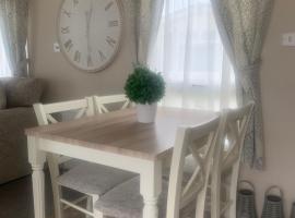 Caravan by the Sea B30, holiday park in Kinmel Bay