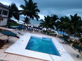 LLOYDS BEACH RESORT and SPA l, hotel di Trofwi