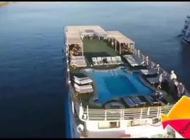 Queen ship minya