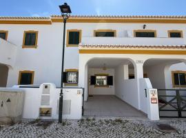 BS House - Manta Rota，位于曼塔罗塔的酒店