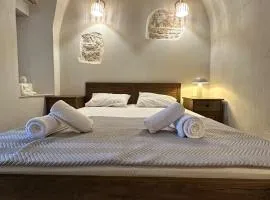 Arch Residence, studio 1, Apothika