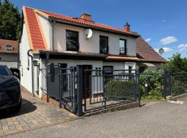 Haus Heiken Apartment Sonnenblume, hotel ad Altenburg