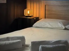 Joannas Airport Luxury Rooms