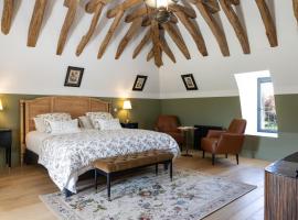 Le Domaine de la Haye Chambres d'Hôtes, hotel in Saint-Christophe-du-Bois