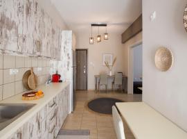 Downtown Apartment, acomoda&ccedil;&atilde;o com onsen em Loutra Edipsou