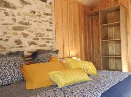 Chambre d'hôtes de charme Pierres anciennes, confort et nature 2