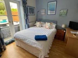 Comfortable Guest stay in Paddock Wood and we also offer second bedroom for children or friends travelling together