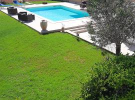 Villa Matine, hotel din Specchia