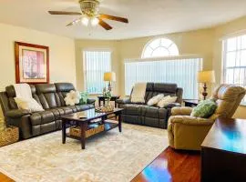 Sun-Filled Resort Condo Near Disney Pool Access