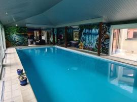 Villa Neves, Hotel in Saint-Cyr-sur-Loire