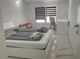 Casa Moniga 2-Residenze Lizzeri